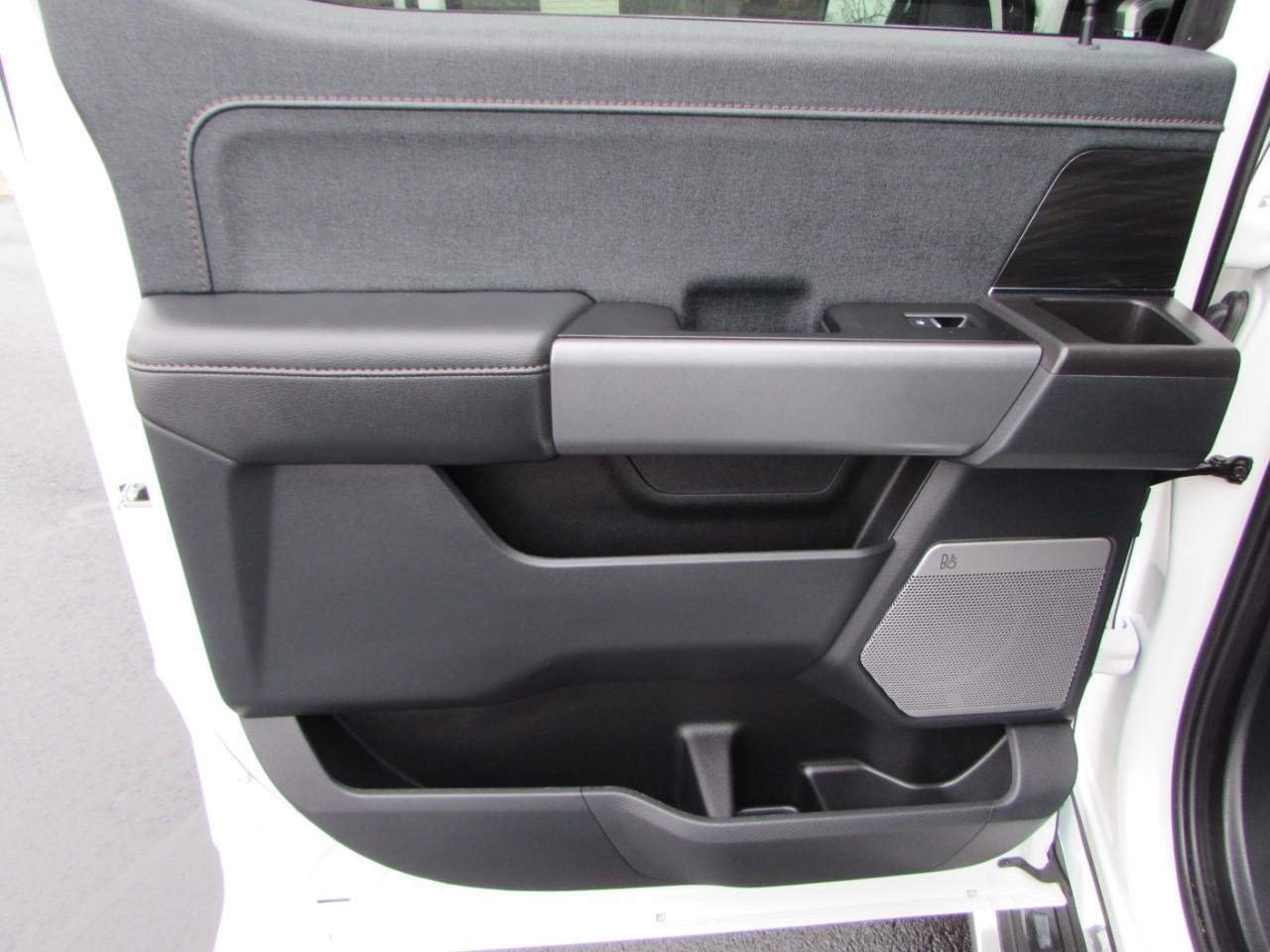 Ford F-150 Vehicle Full-screen Gallery Image 33