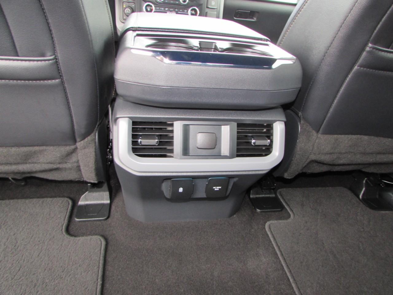 Ford F-150 Vehicle Full-screen Gallery Image 35