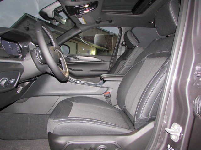 2025 Jeep Grand Cherokee Laredo - Photo 13