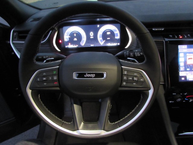 2025 Jeep Grand Cherokee Laredo - Photo 15