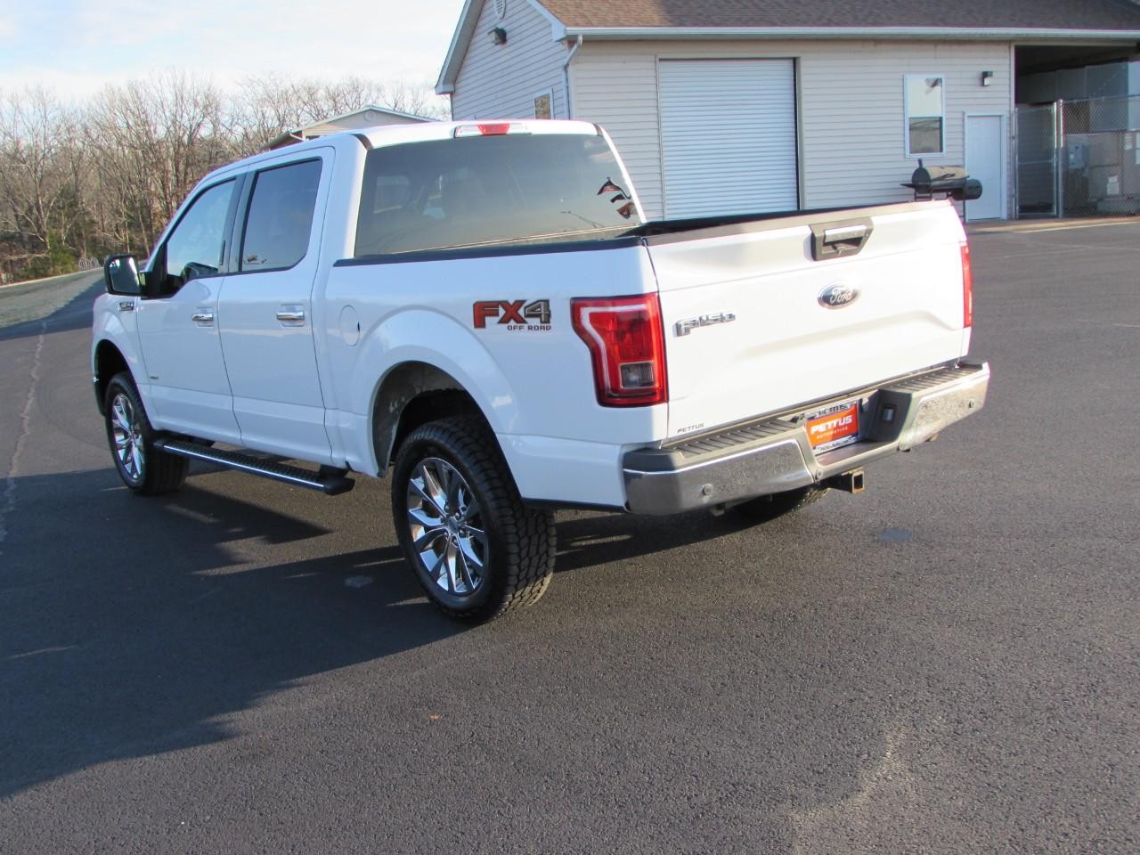 Ford F-150 Vehicle Full-screen Gallery Image 05