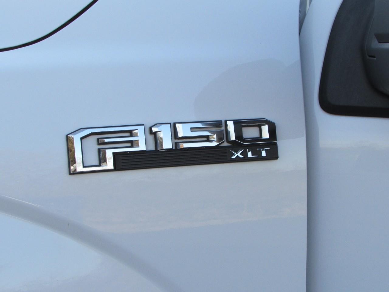 Ford F-150 Vehicle Full-screen Gallery Image 10