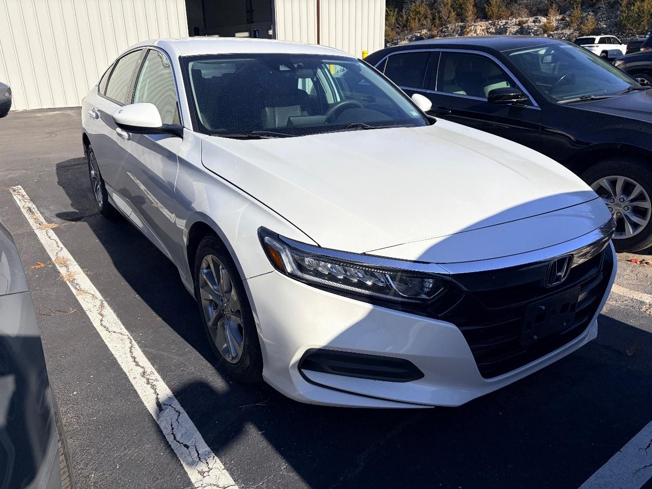 Honda Accord Vehicle Full-screen Gallery Image 02