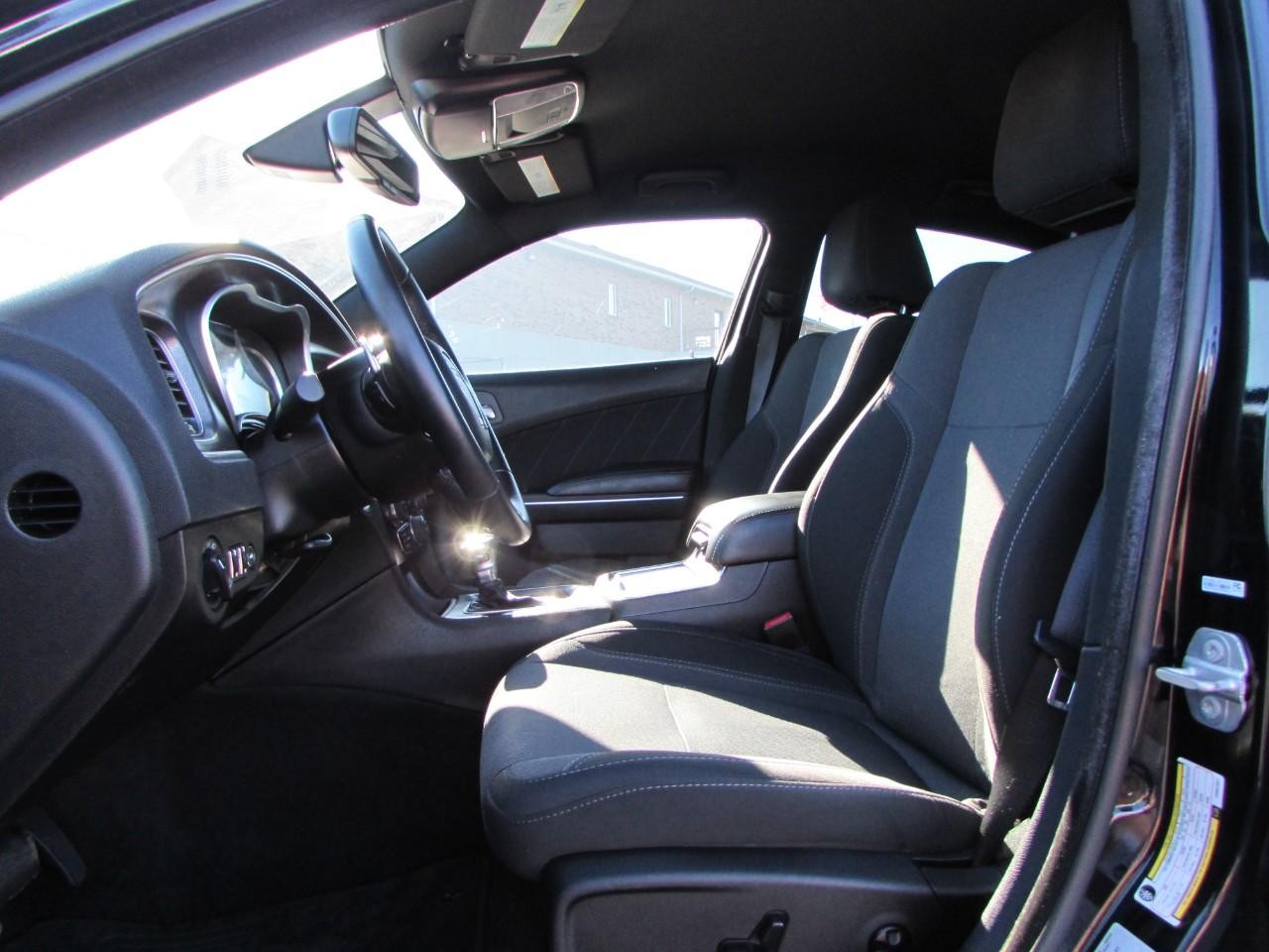 Dodge Charger Vehicle Full-screen Gallery Image 12