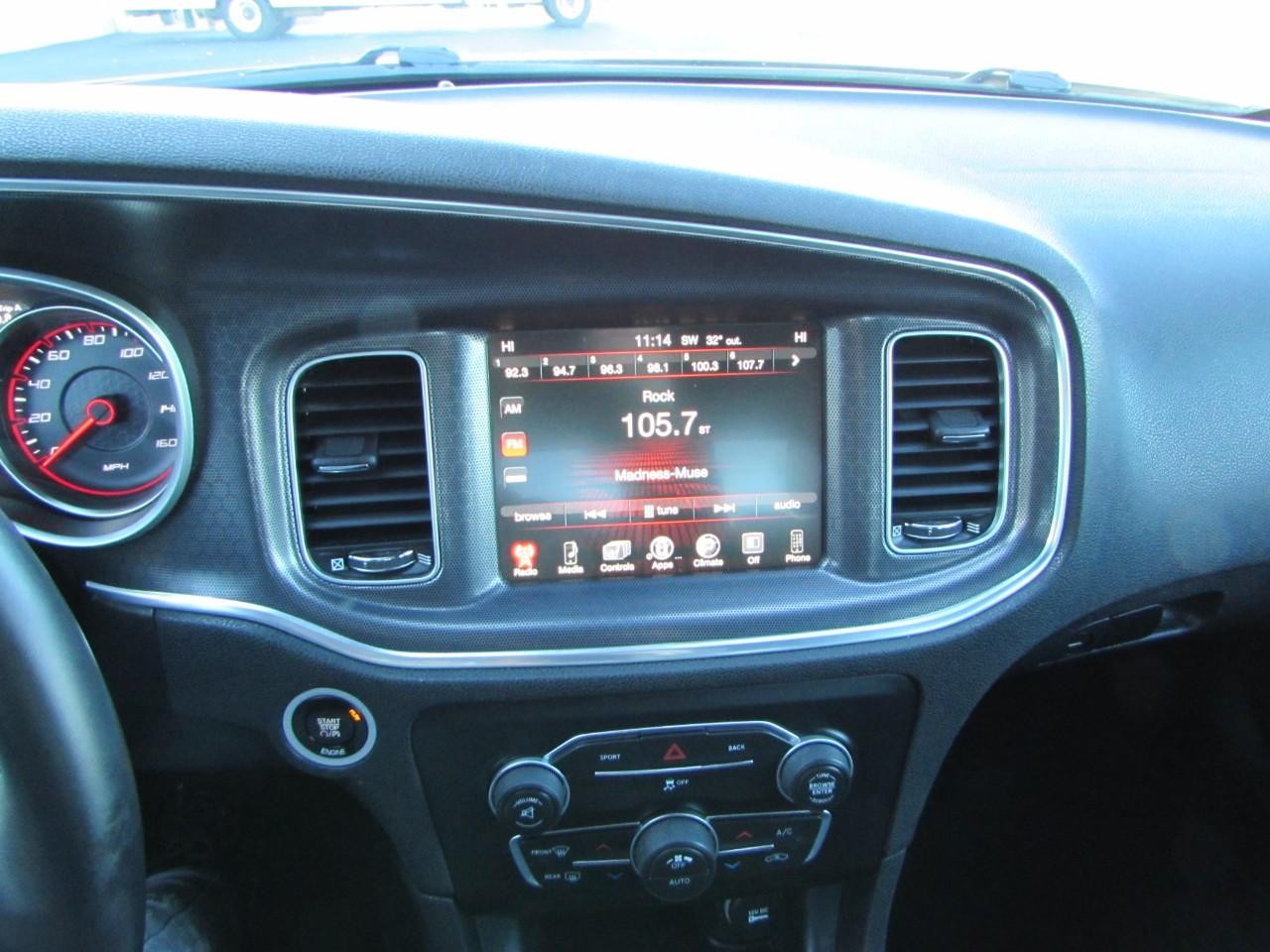 Dodge Charger Vehicle Full-screen Gallery Image 19