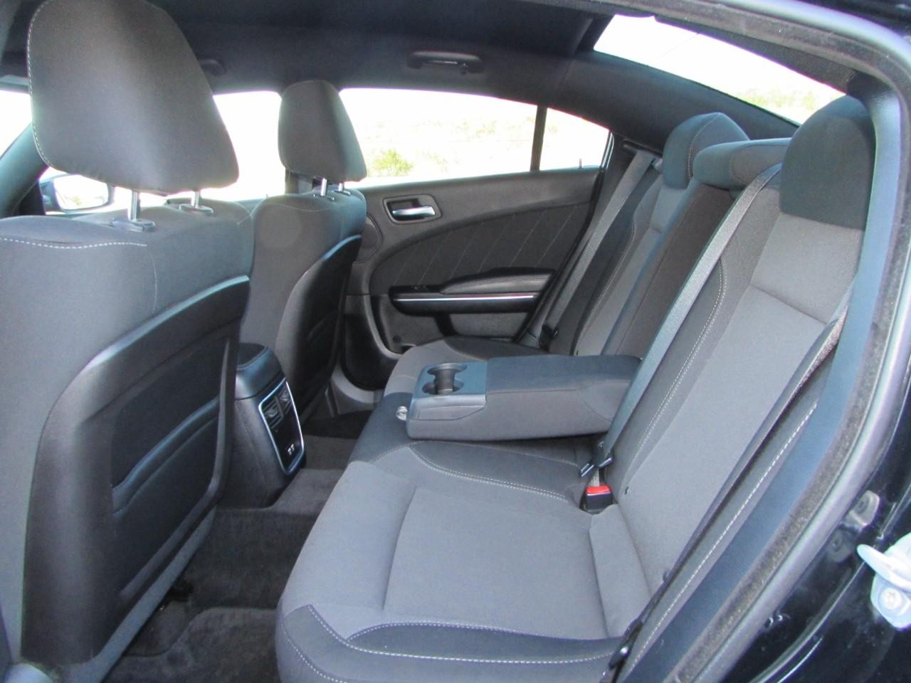 Dodge Charger Vehicle Full-screen Gallery Image 24