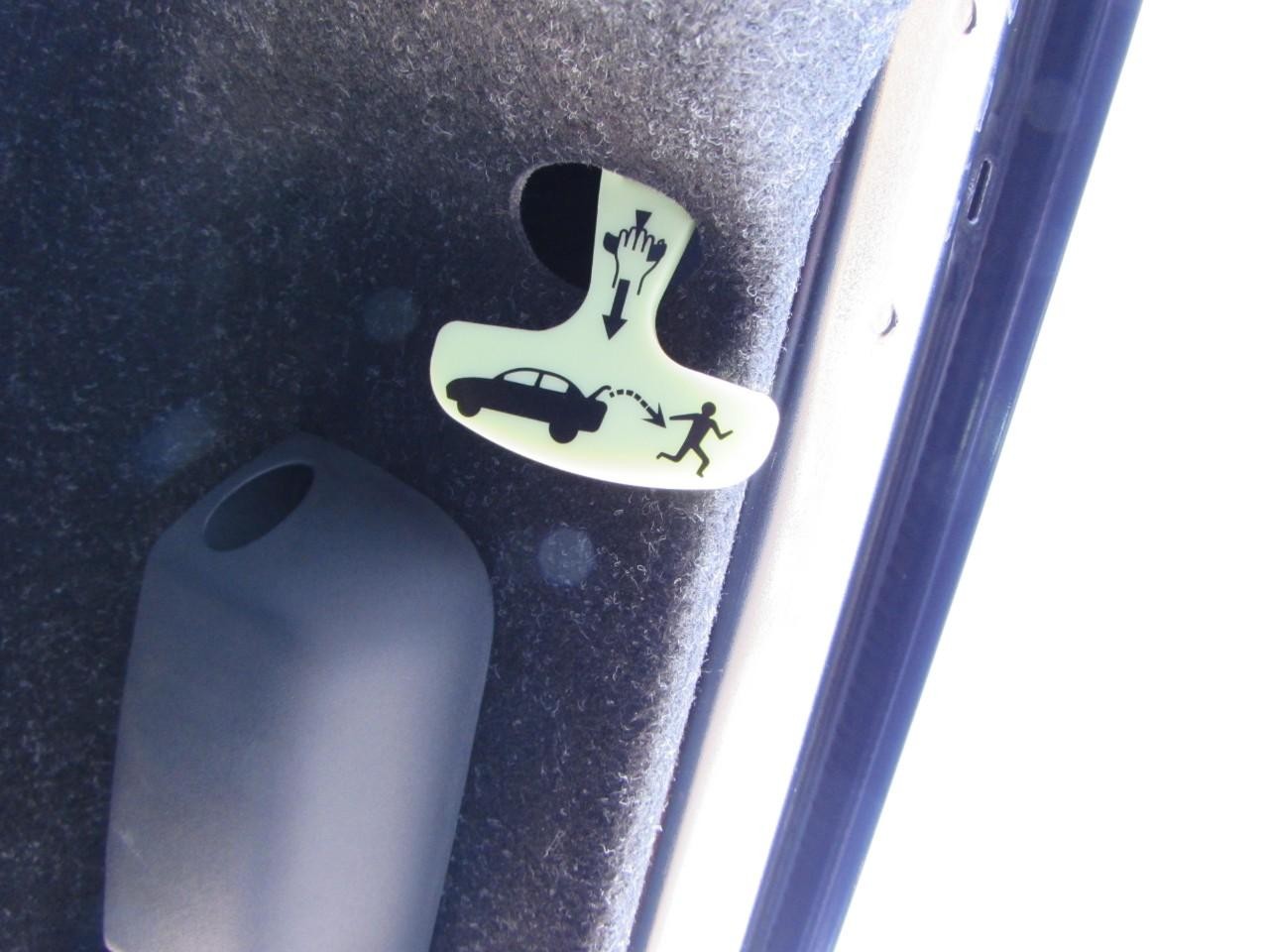 Dodge Charger Vehicle Full-screen Gallery Image 27