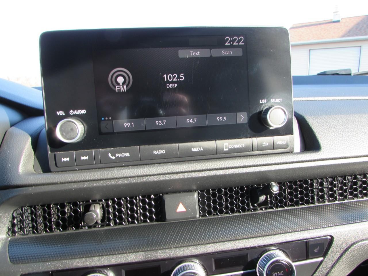 Honda CR-V Vehicle Full-screen Gallery Image 19