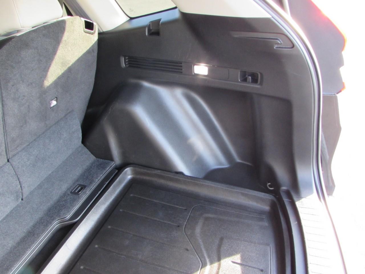 Honda CR-V Vehicle Full-screen Gallery Image 28