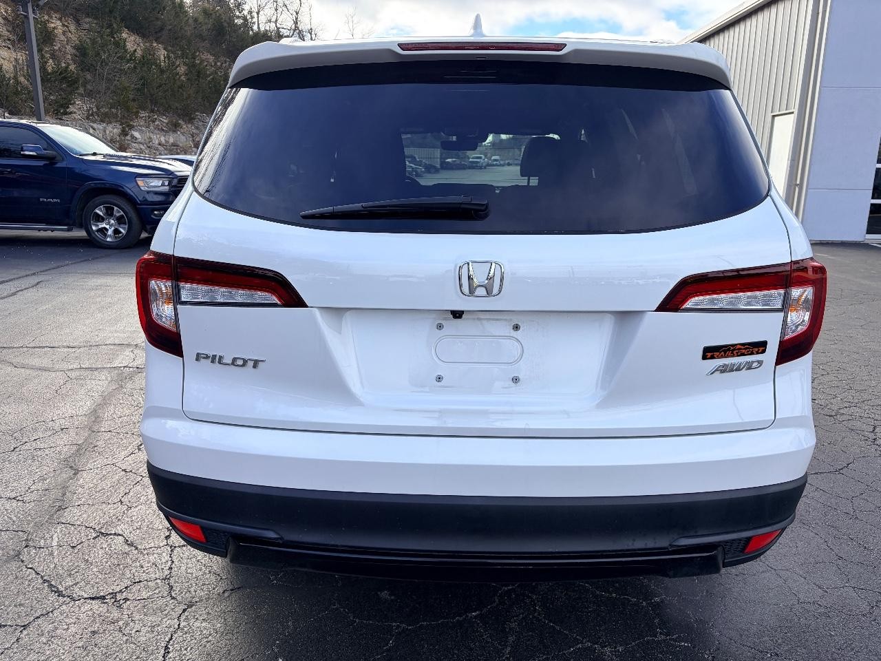 Honda Pilot Vehicle Full-screen Gallery Image 05