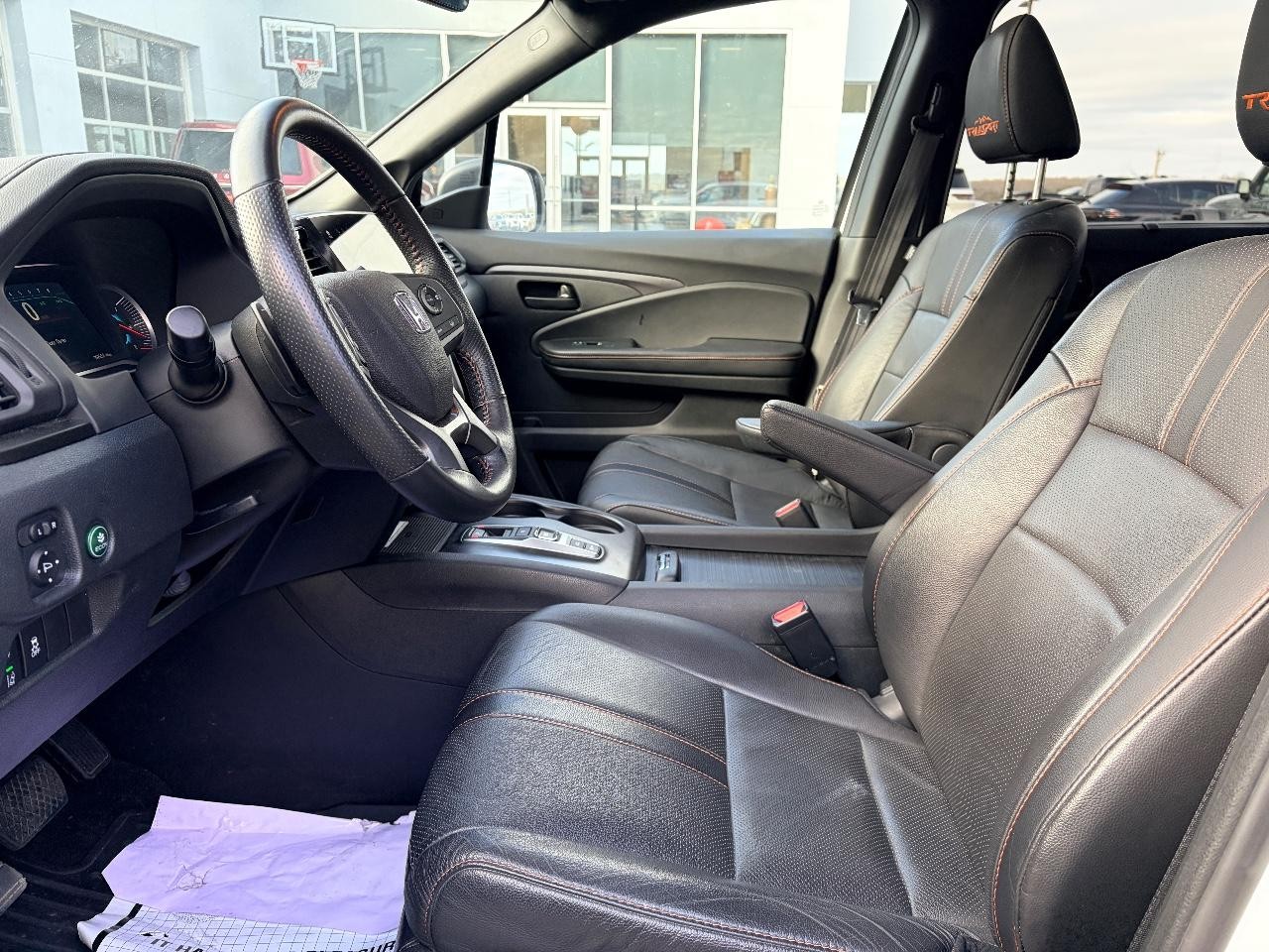 Honda Pilot Vehicle Full-screen Gallery Image 11