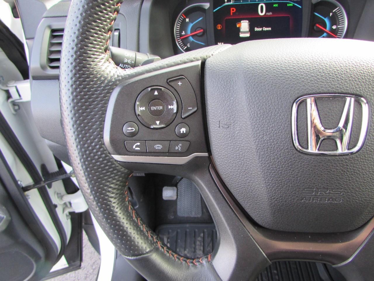 Honda Pilot Vehicle Full-screen Gallery Image 25