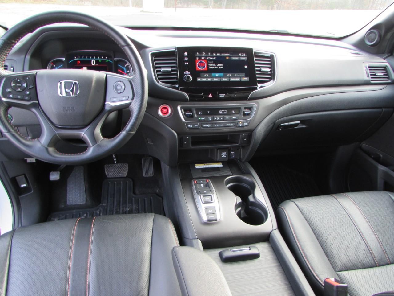 Honda Pilot Vehicle Full-screen Gallery Image 31