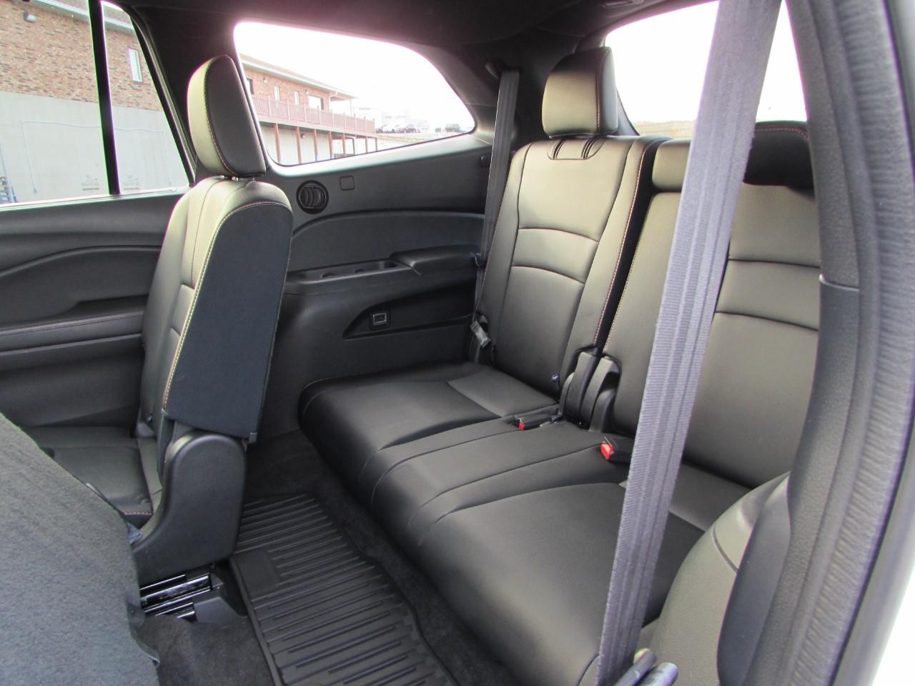 Honda Pilot Vehicle Full-screen Gallery Image 35