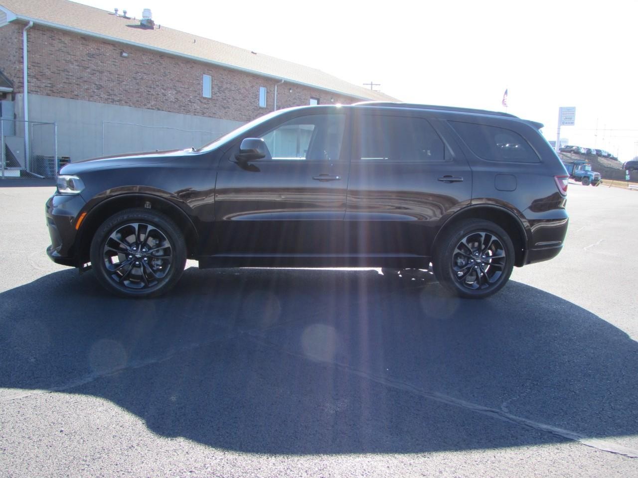 Dodge Durango Vehicle Full-screen Gallery Image 04