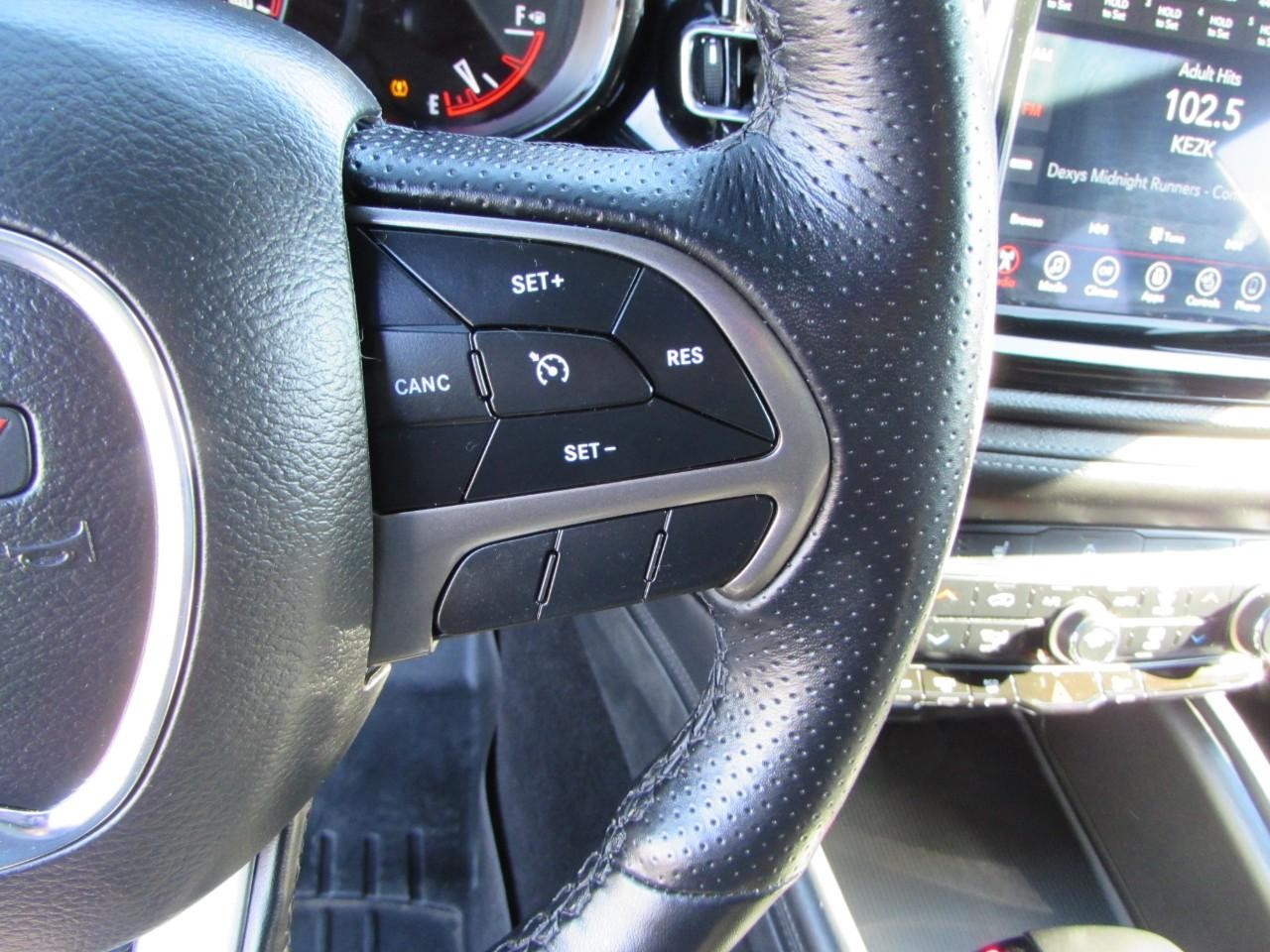 Dodge Durango Vehicle Full-screen Gallery Image 16