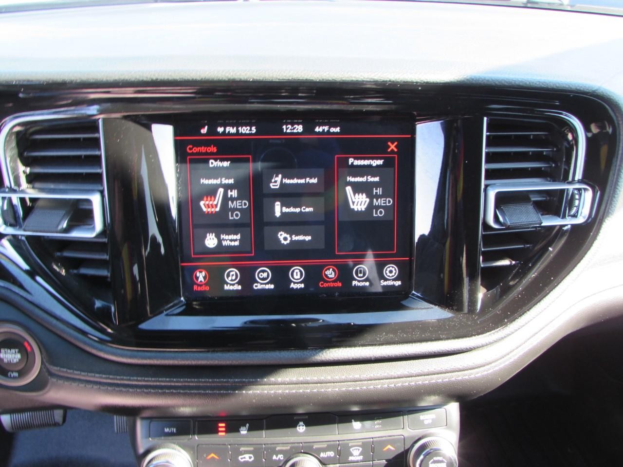 Dodge Durango Vehicle Full-screen Gallery Image 19