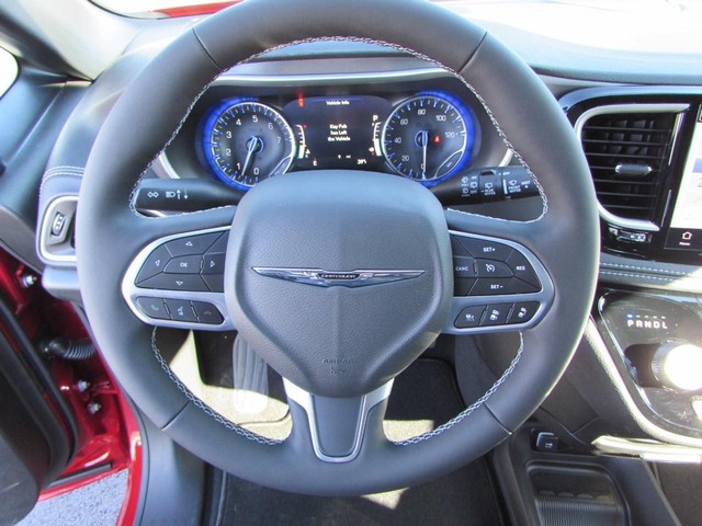 2026 Chrysler Pacifica Select - Photo 14