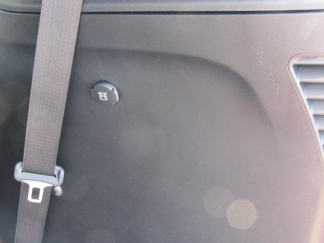 2026 Chrysler Pacifica Select - Photo 32