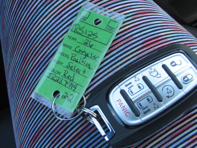 2026 Chrysler Pacifica Select - Photo 33