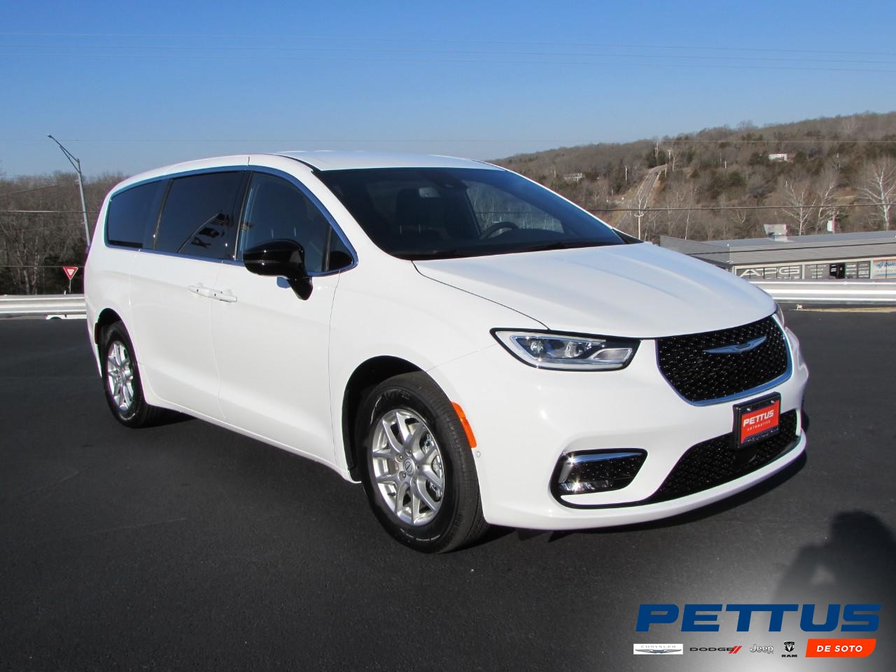 2026 Bright White Clearcoat Chrysler Pacifica Select