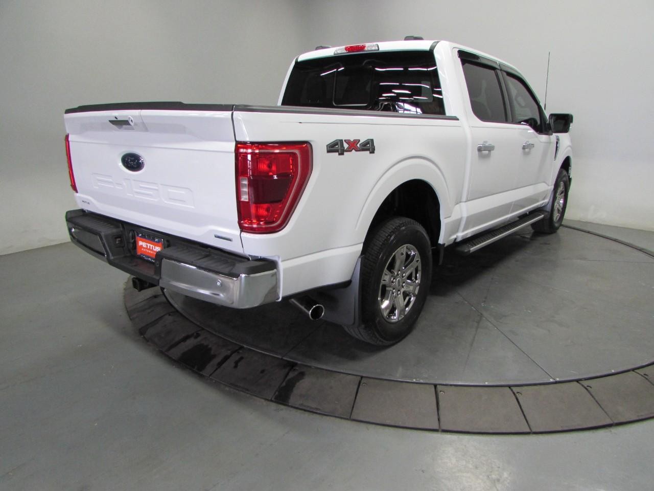 Ford F-150 Vehicle Full-screen Gallery Image 07