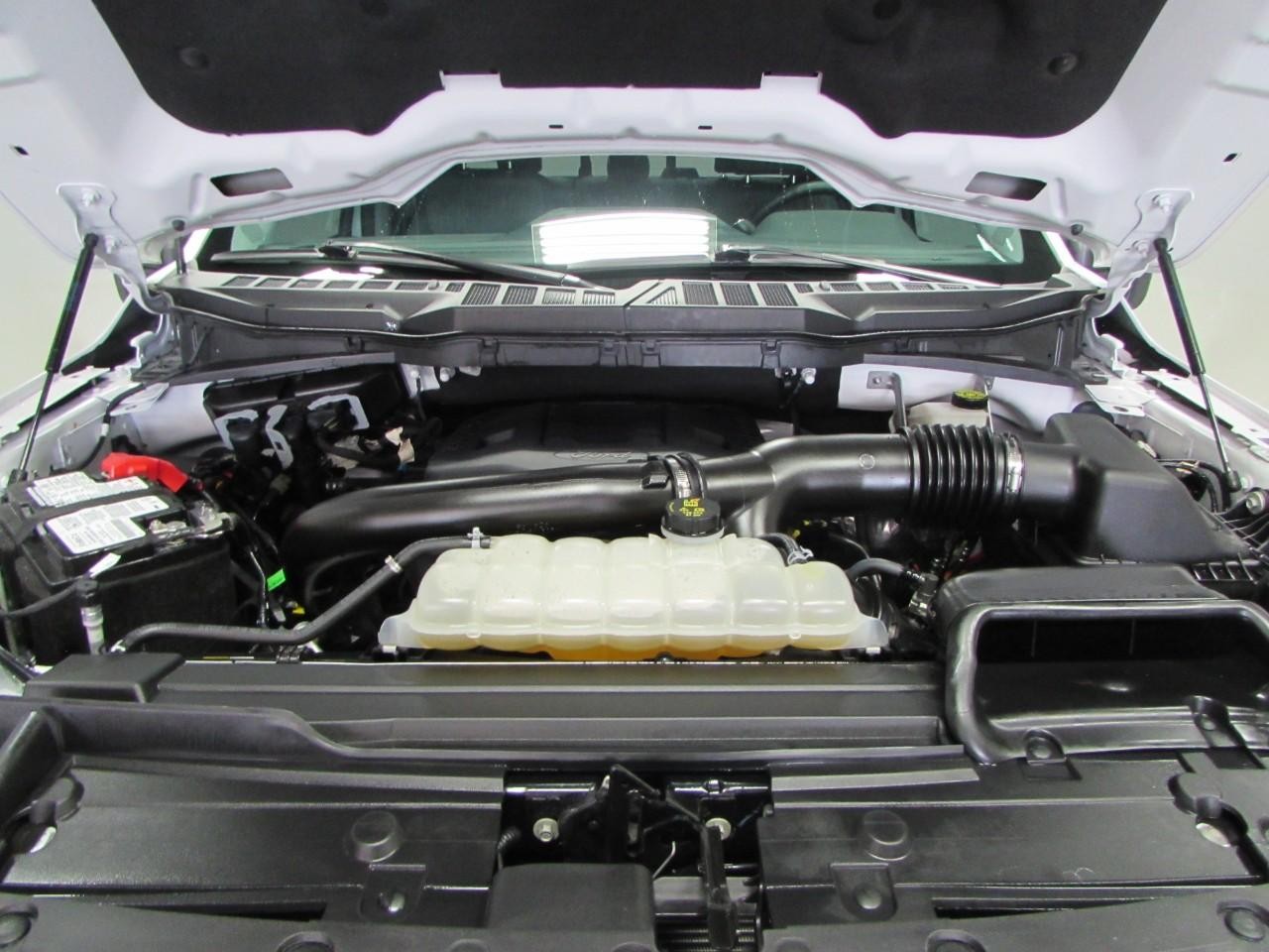 Ford F-150 Vehicle Full-screen Gallery Image 10