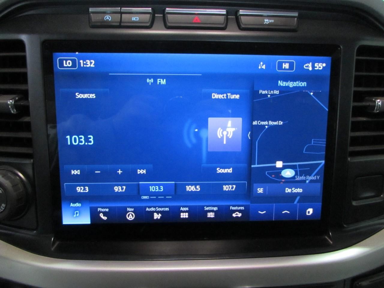 Ford F-150 Vehicle Full-screen Gallery Image 28