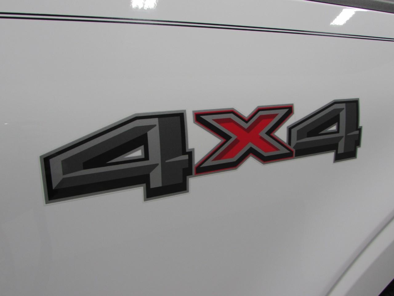 Ford F-150 Vehicle Full-screen Gallery Image 35