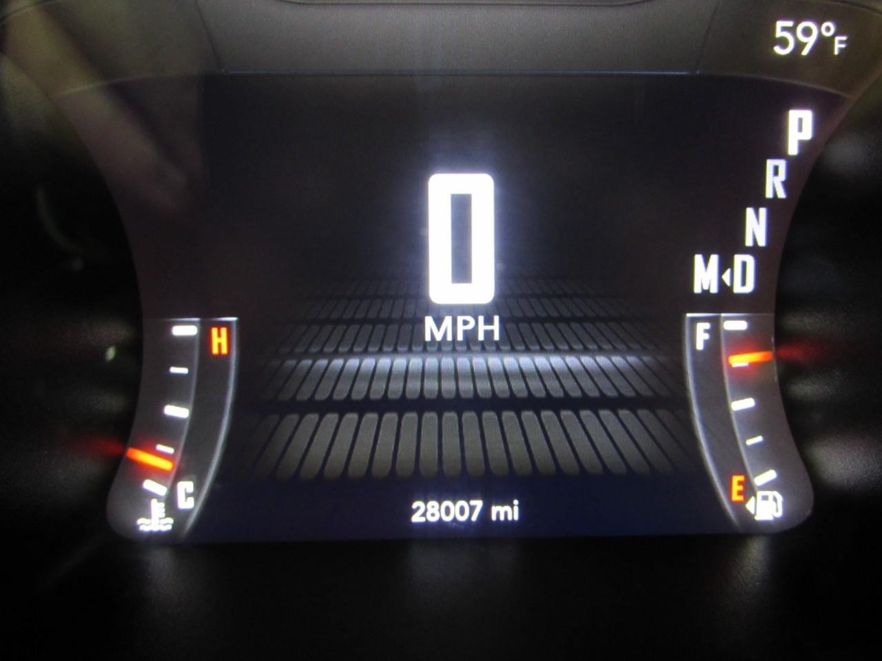 Dodge Challenger Vehicle Full-screen Gallery Image 25