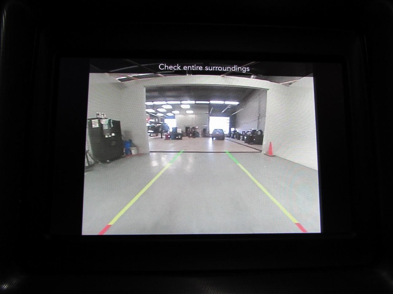 Dodge Challenger Vehicle Full-screen Gallery Image 27