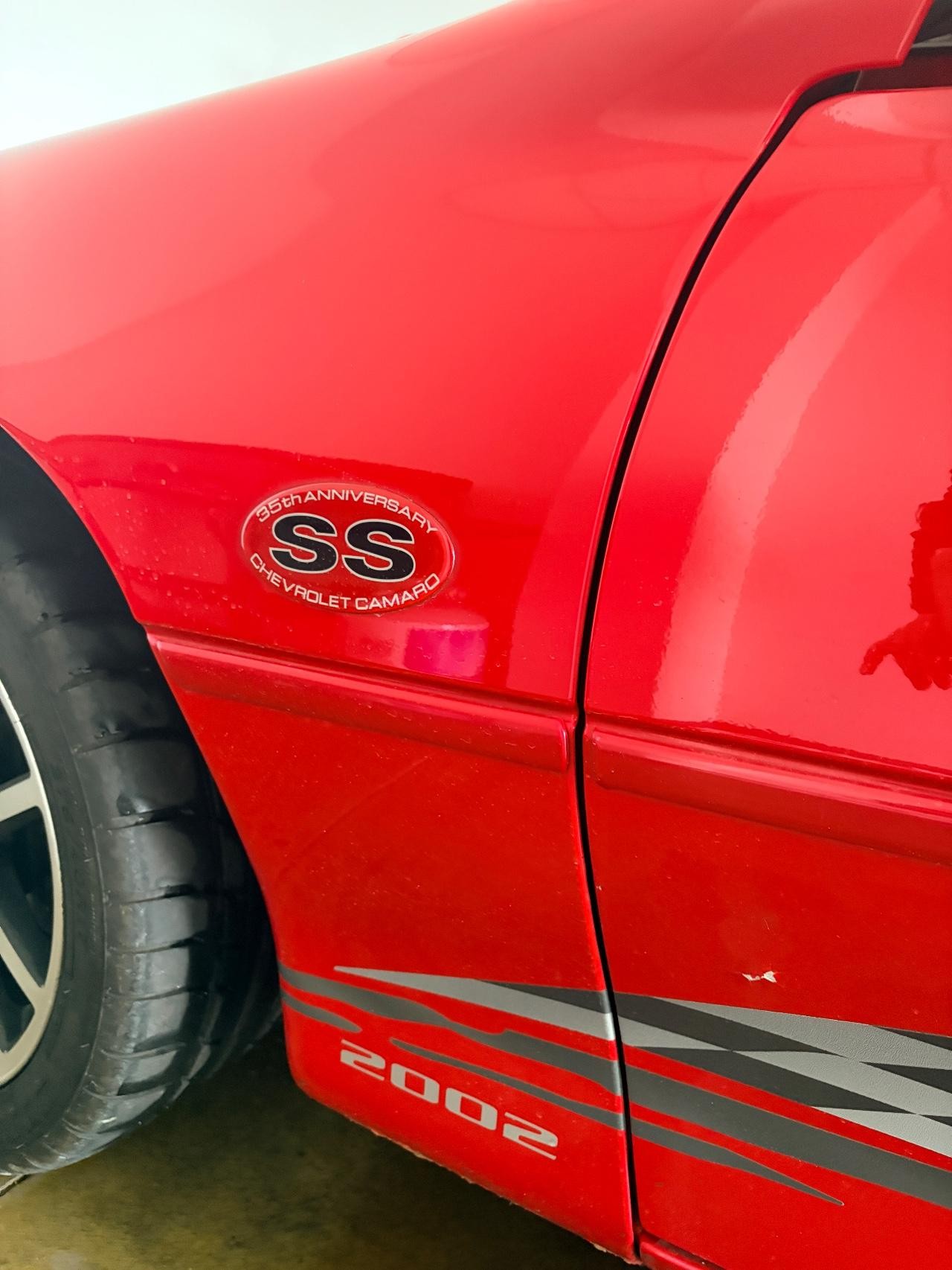 Chevrolet Camaro Vehicle Full-screen Gallery Image 05