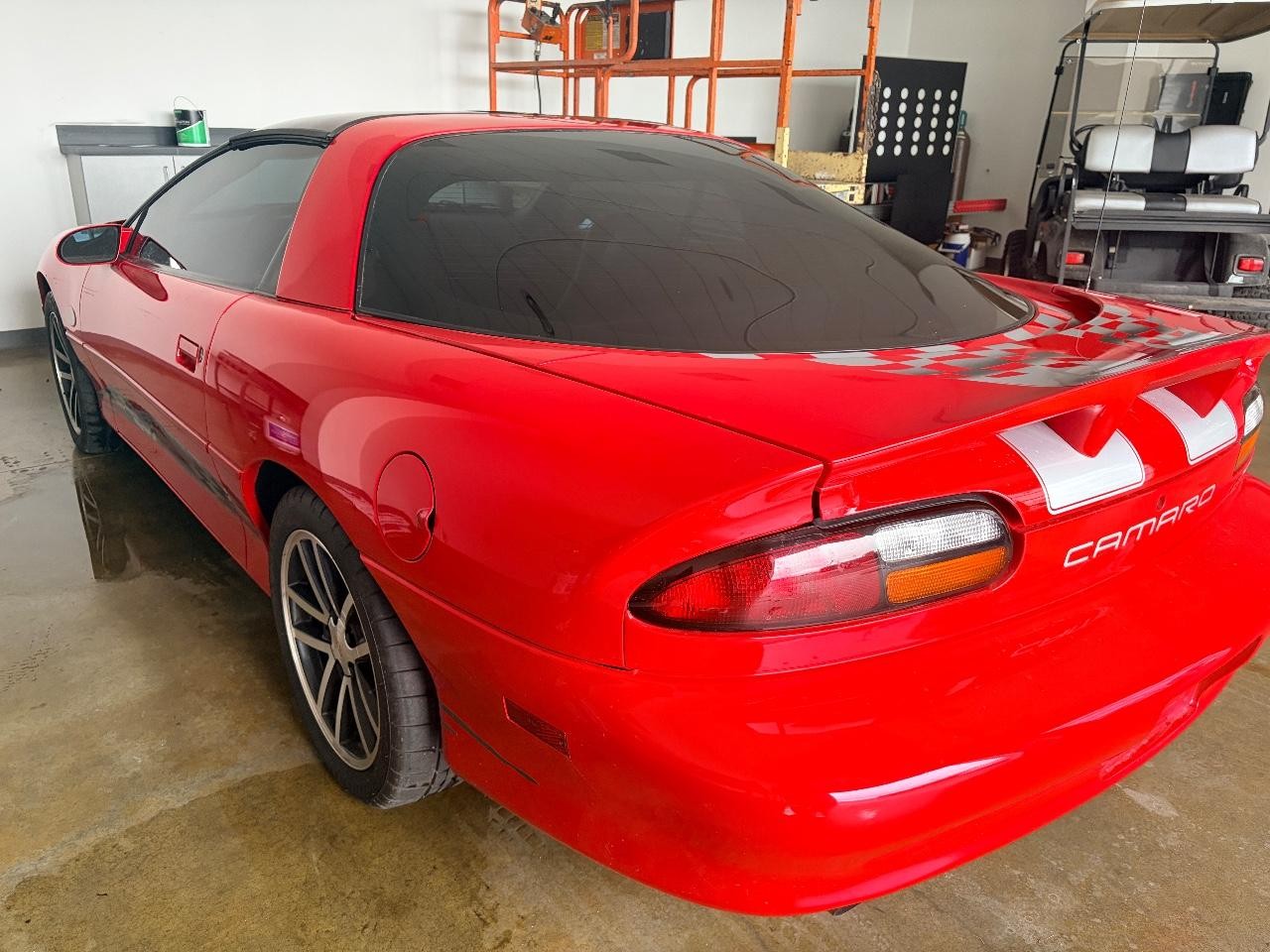 Chevrolet Camaro Vehicle Full-screen Gallery Image 07