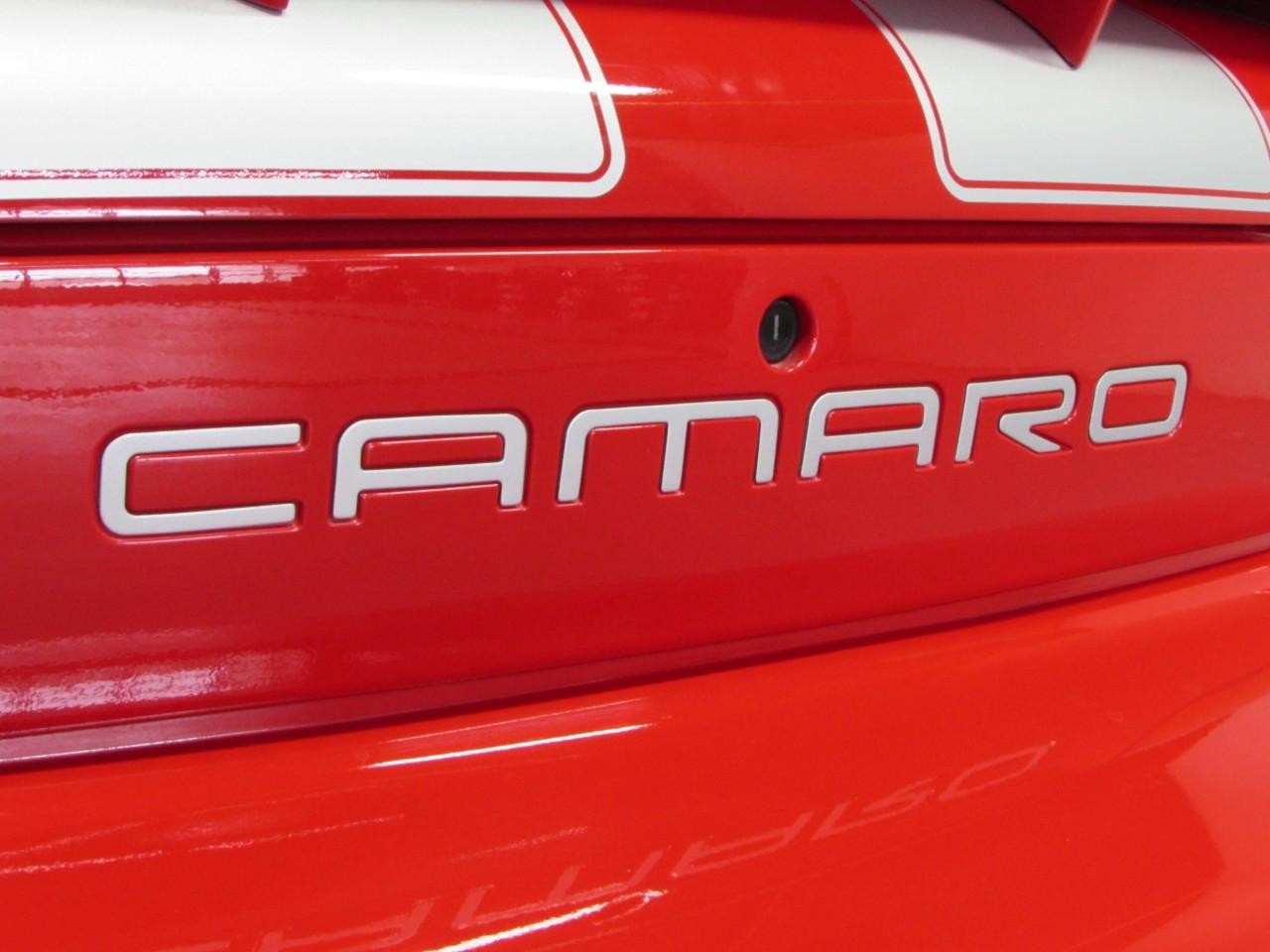 Chevrolet Camaro Vehicle Full-screen Gallery Image 31