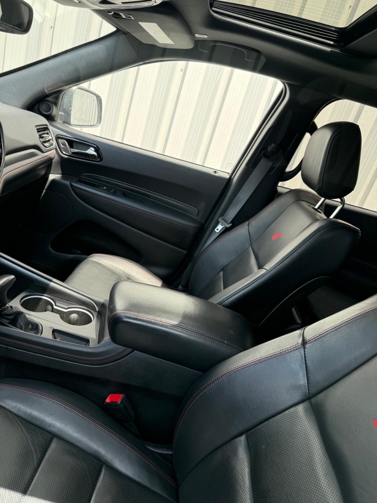 Dodge Durango Vehicle Full-screen Gallery Image 04