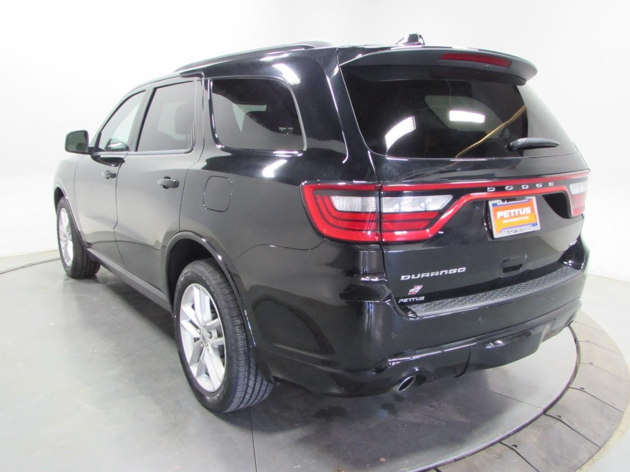 Dodge Durango Vehicle Full-screen Gallery Image 05
