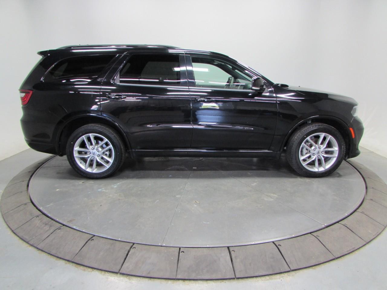 Dodge Durango Vehicle Full-screen Gallery Image 08