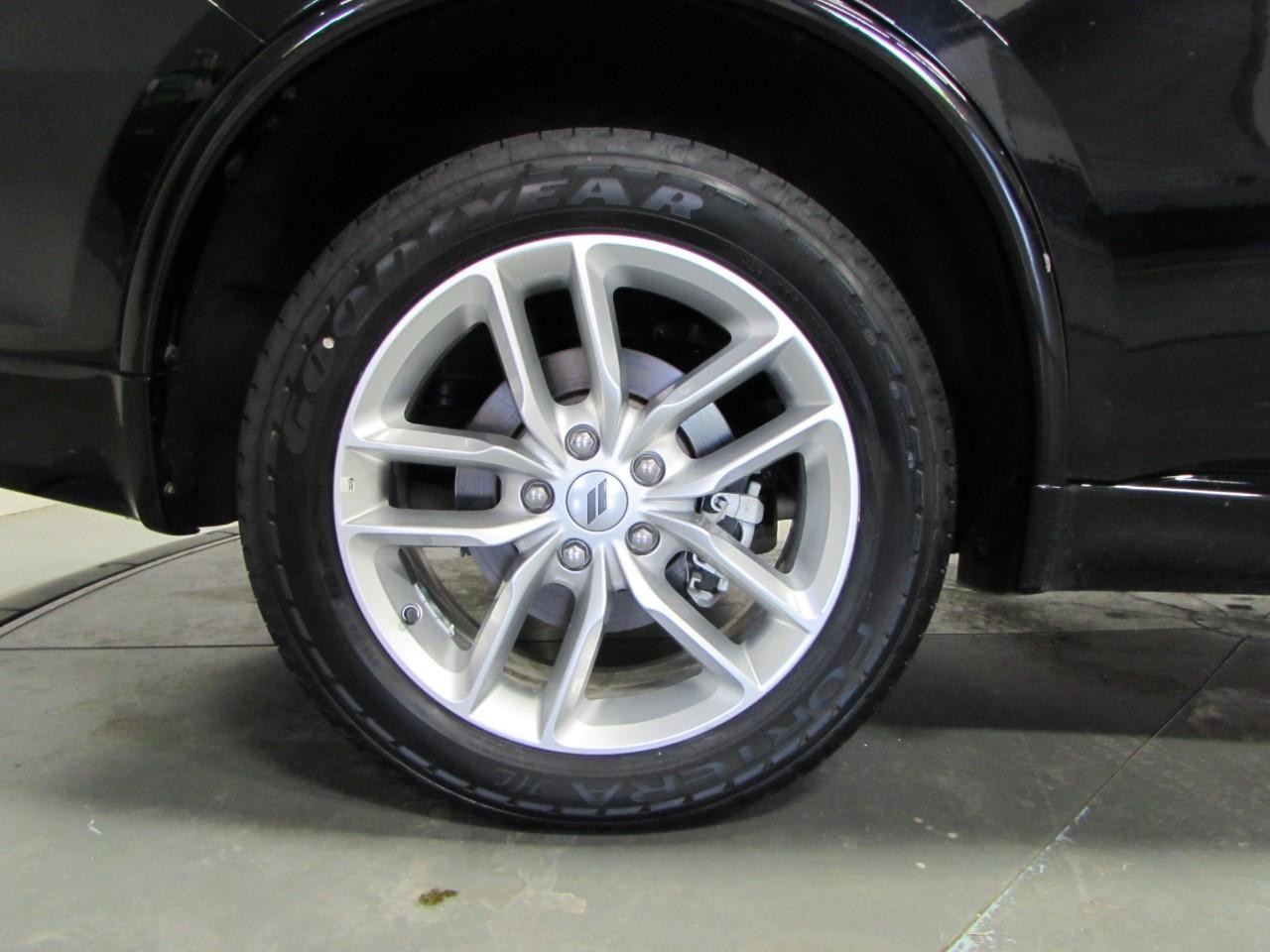 Dodge Durango Vehicle Full-screen Gallery Image 09