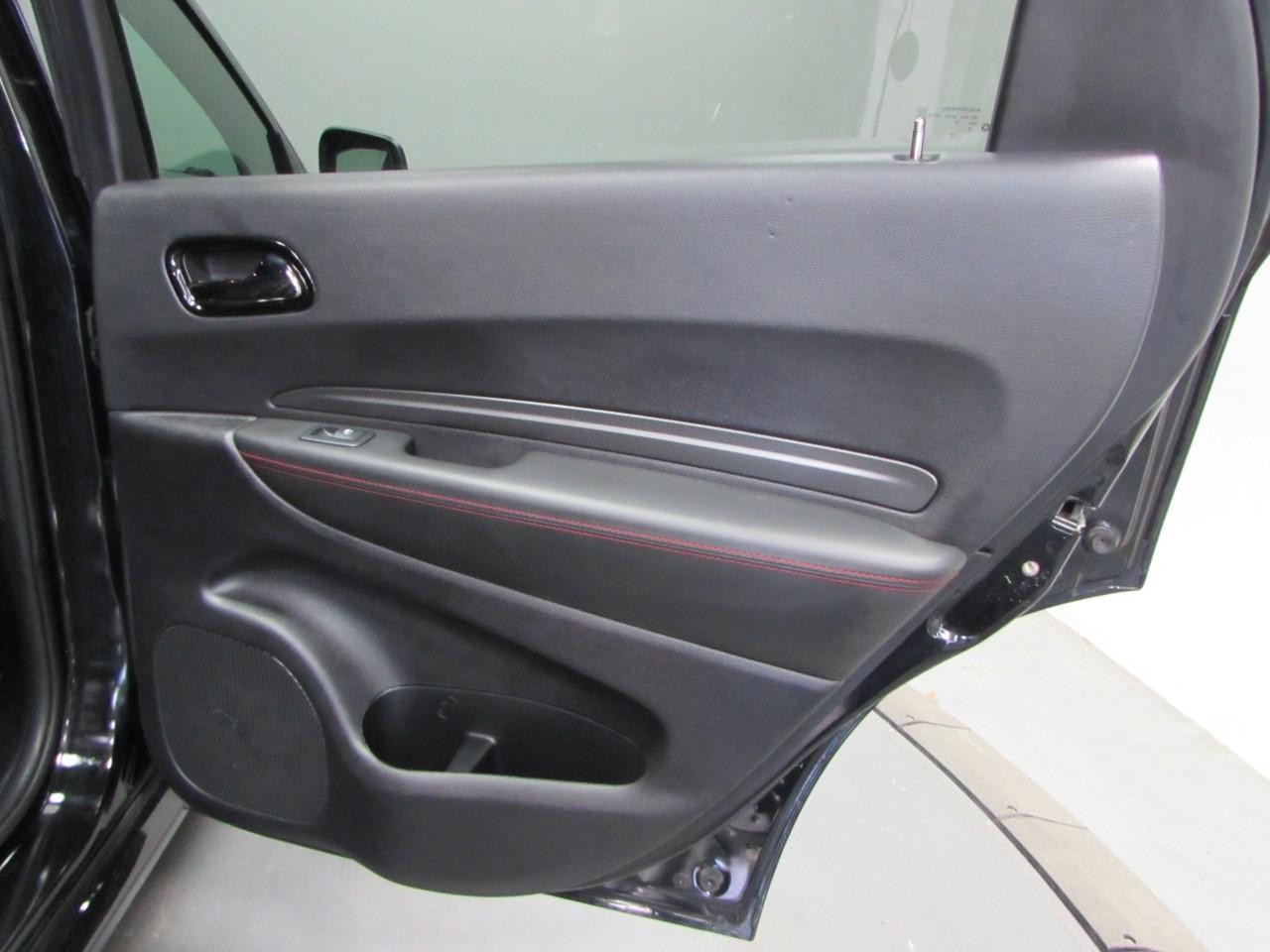 Dodge Durango Vehicle Full-screen Gallery Image 19