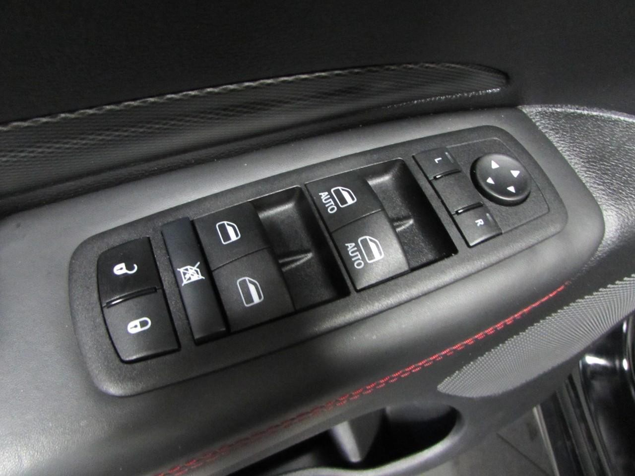 Dodge Durango Vehicle Full-screen Gallery Image 22