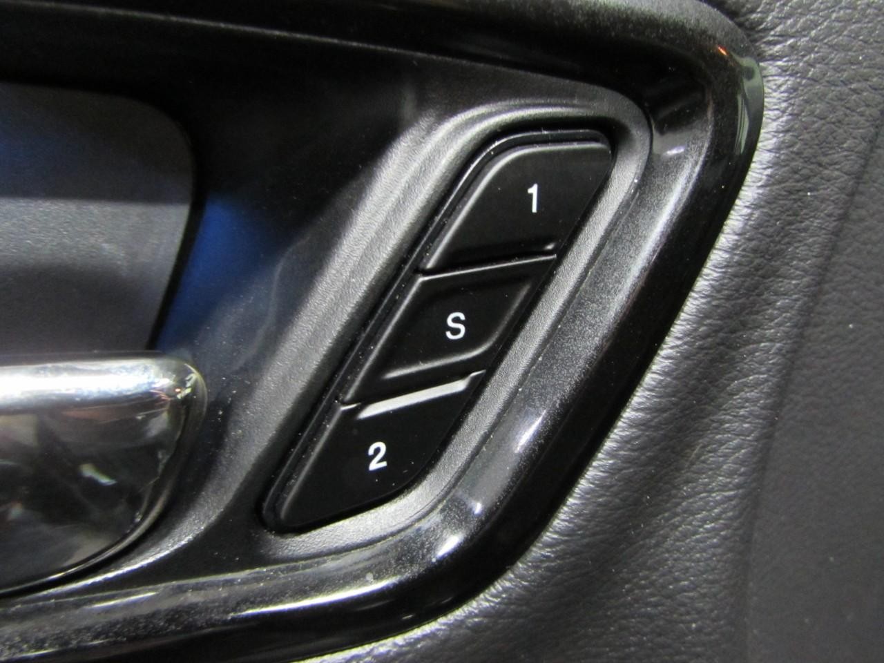 Dodge Durango Vehicle Full-screen Gallery Image 23