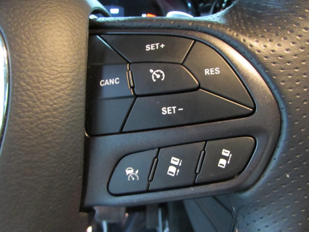 Dodge Durango Vehicle Full-screen Gallery Image 28