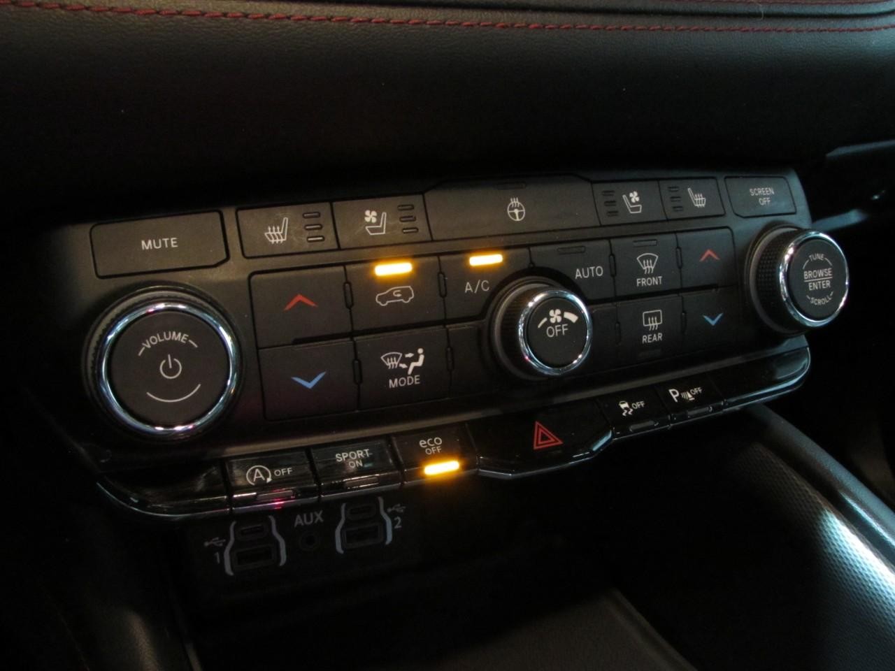 Dodge Durango Vehicle Full-screen Gallery Image 32