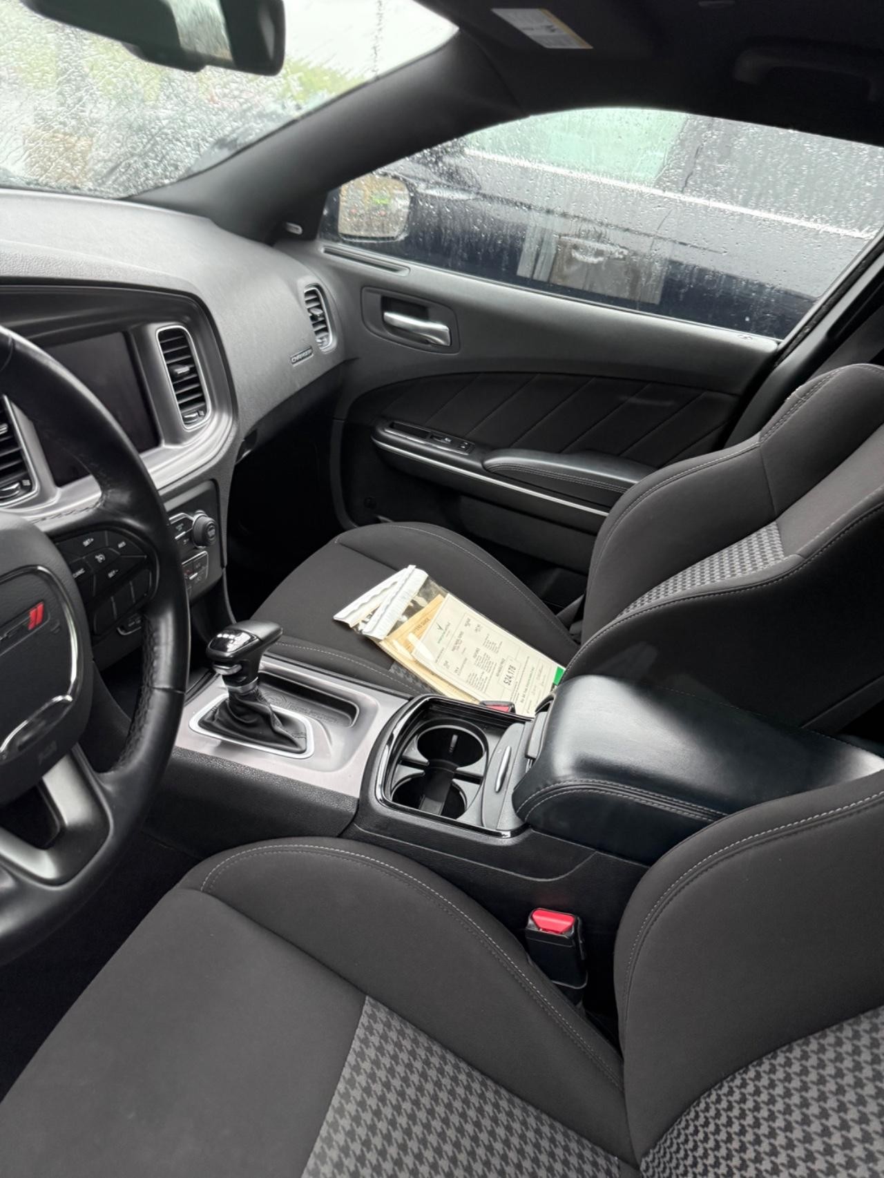 Dodge Charger Vehicle Full-screen Gallery Image 06