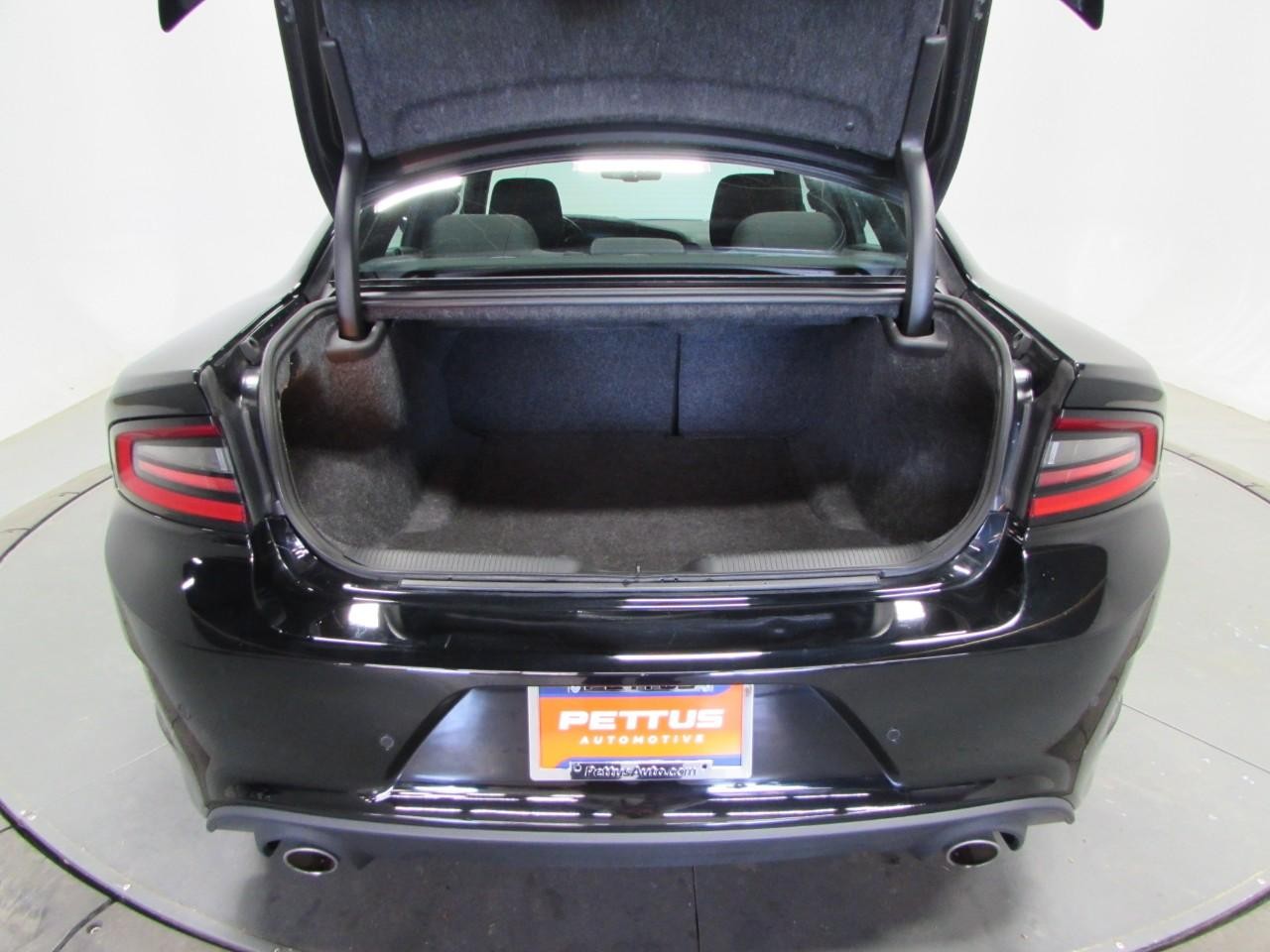 Dodge Charger Vehicle Full-screen Gallery Image 11