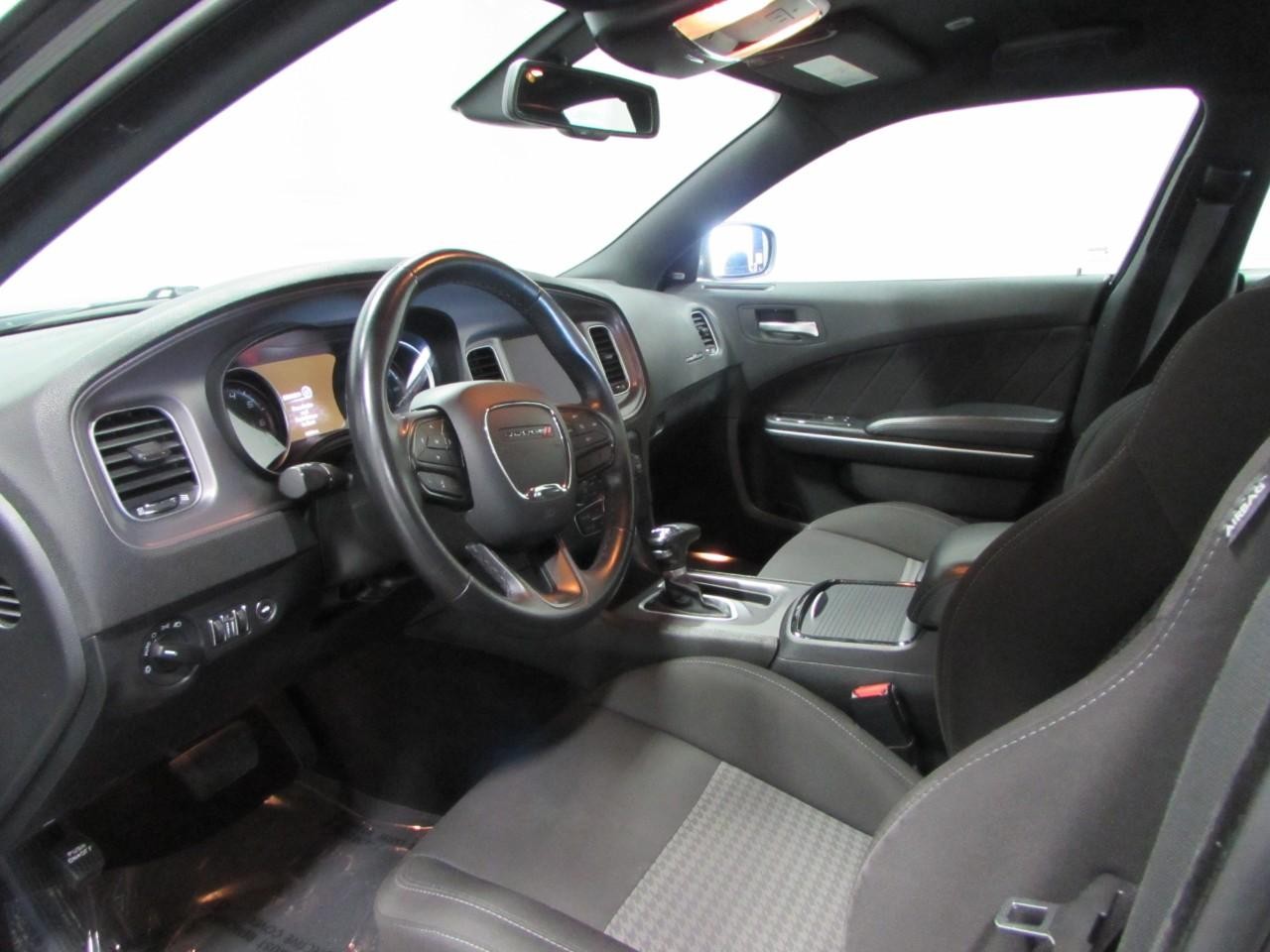 Dodge Charger Vehicle Full-screen Gallery Image 13