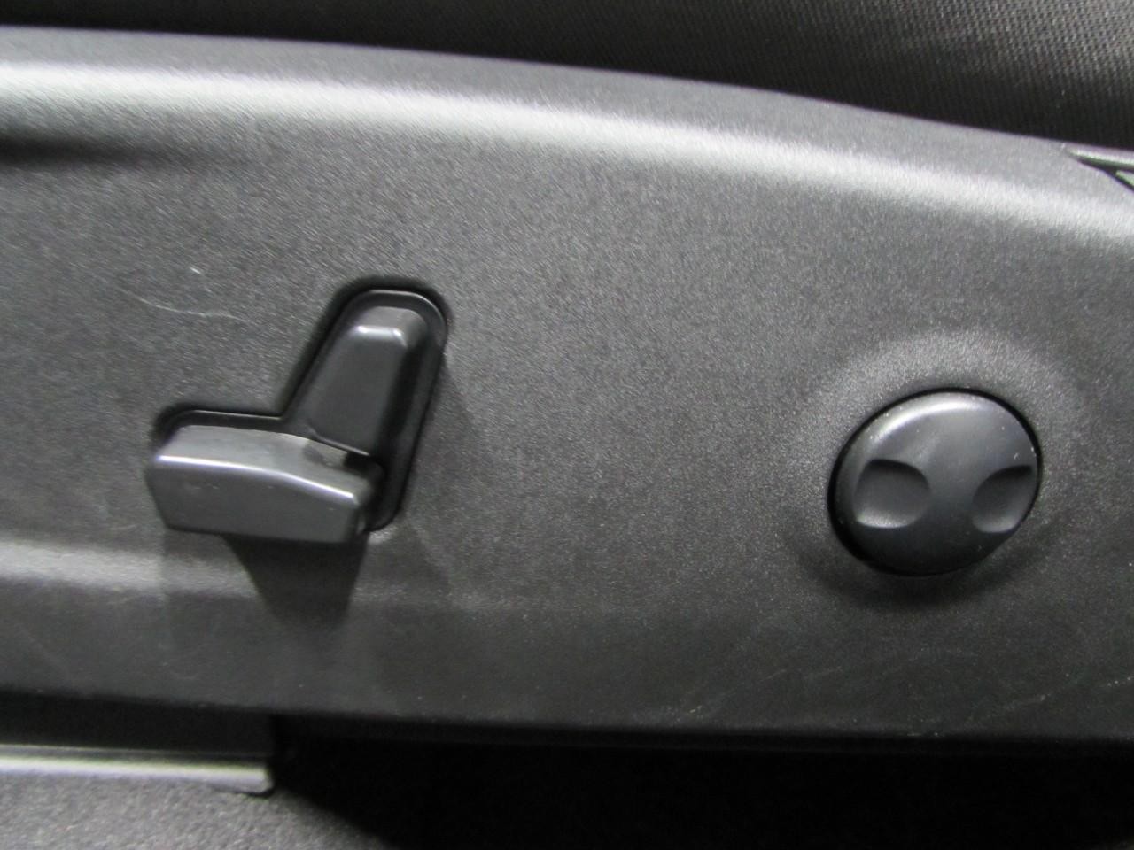 Dodge Charger Vehicle Full-screen Gallery Image 21