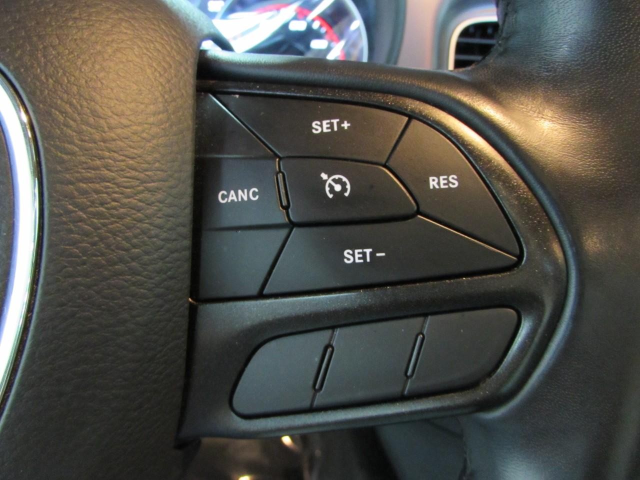 Dodge Charger Vehicle Full-screen Gallery Image 25