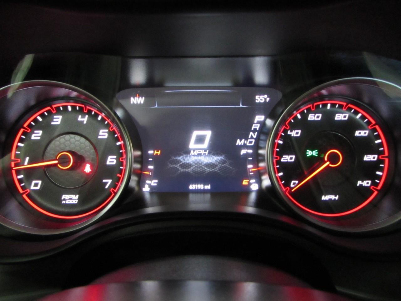 Dodge Charger Vehicle Full-screen Gallery Image 26