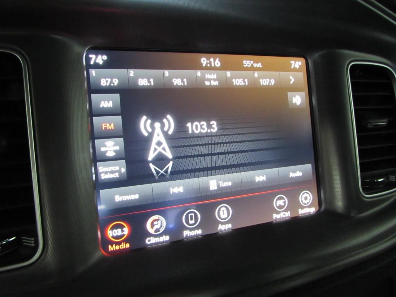 Dodge Charger Vehicle Full-screen Gallery Image 28